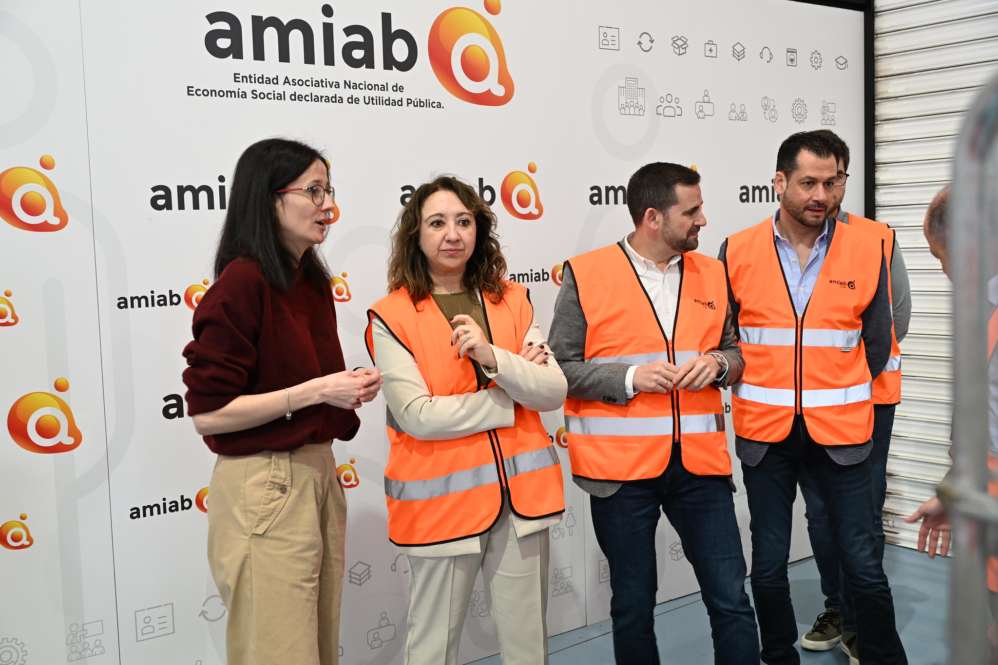 directora general de Empleo, Elena García Zalve, ha visitado las instalaciones de amiab en Romica – Albacete. Fotos JCCM12