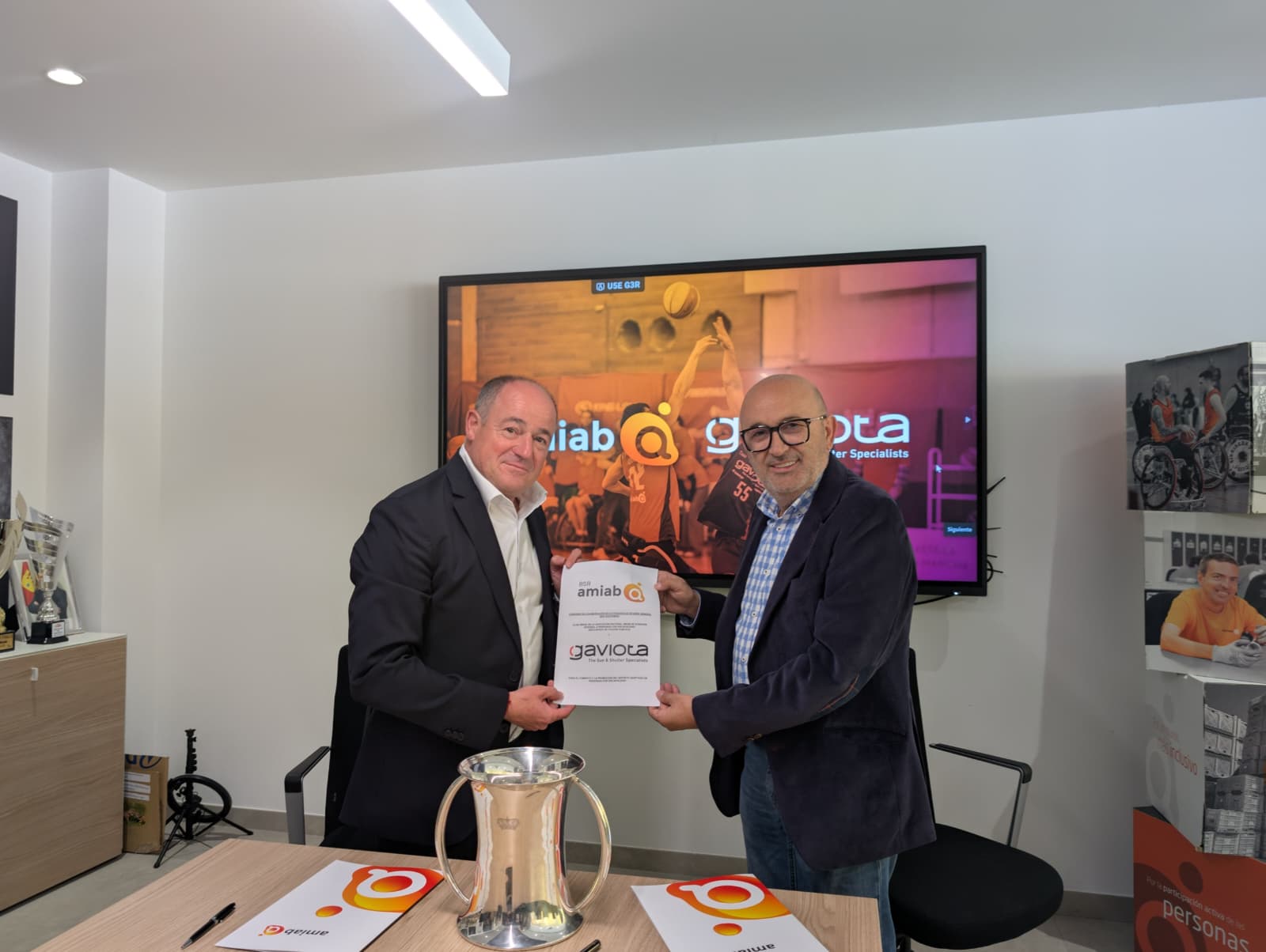 La empresa Gaviota y el BSR amiab Albacete renuevan el convenio de colaboración con el objetivo de apoyar el deporte adaptado