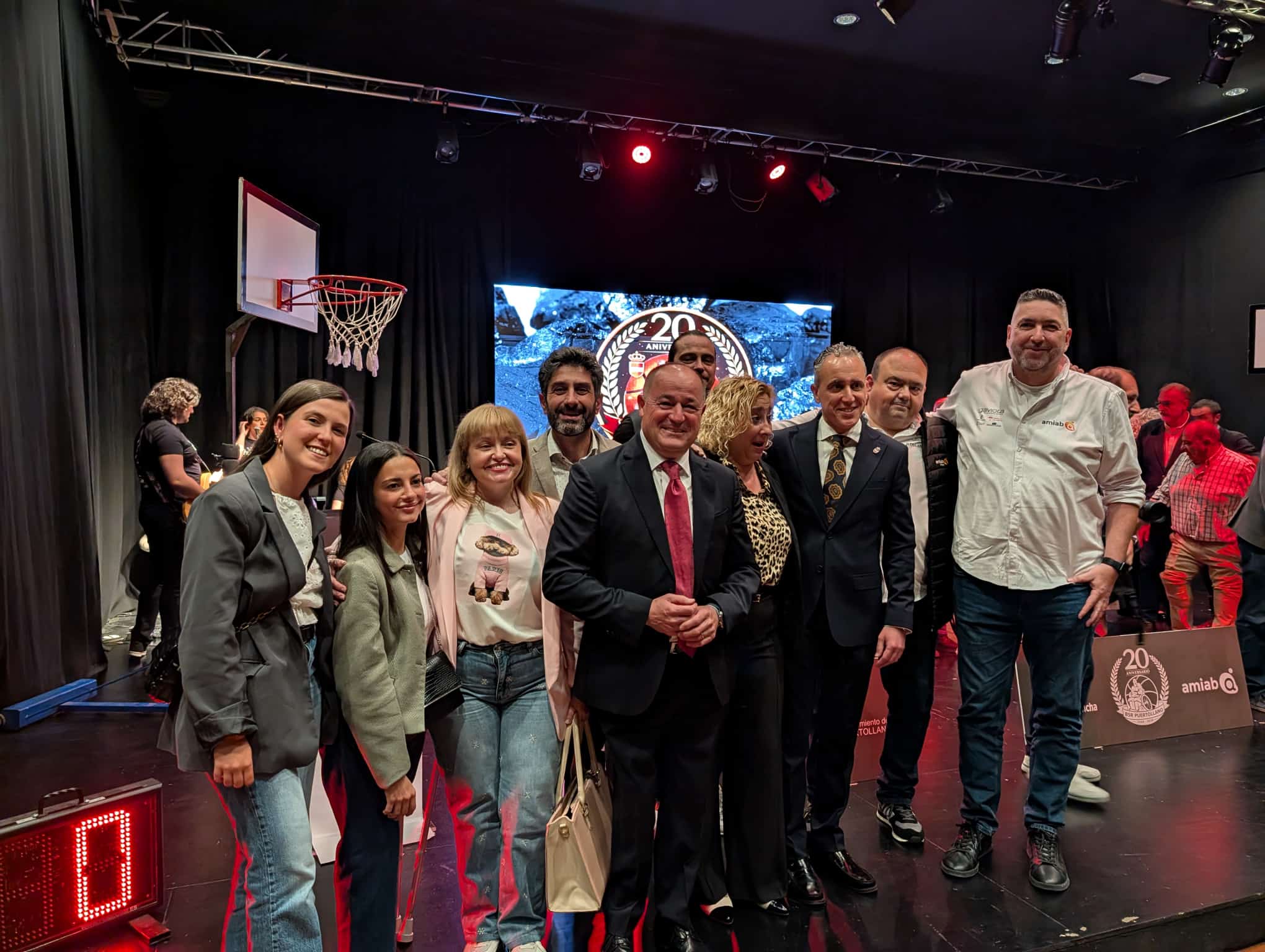 Emilio Sáez, presidente de amiab, felicita al BSR amiab Puertollano por su 20 aniversario