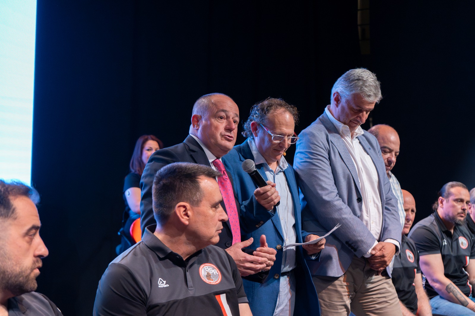 Emilio Sáez, presidente de amiab, felicita al BSR amiab Puertollano por su 20 aniversario