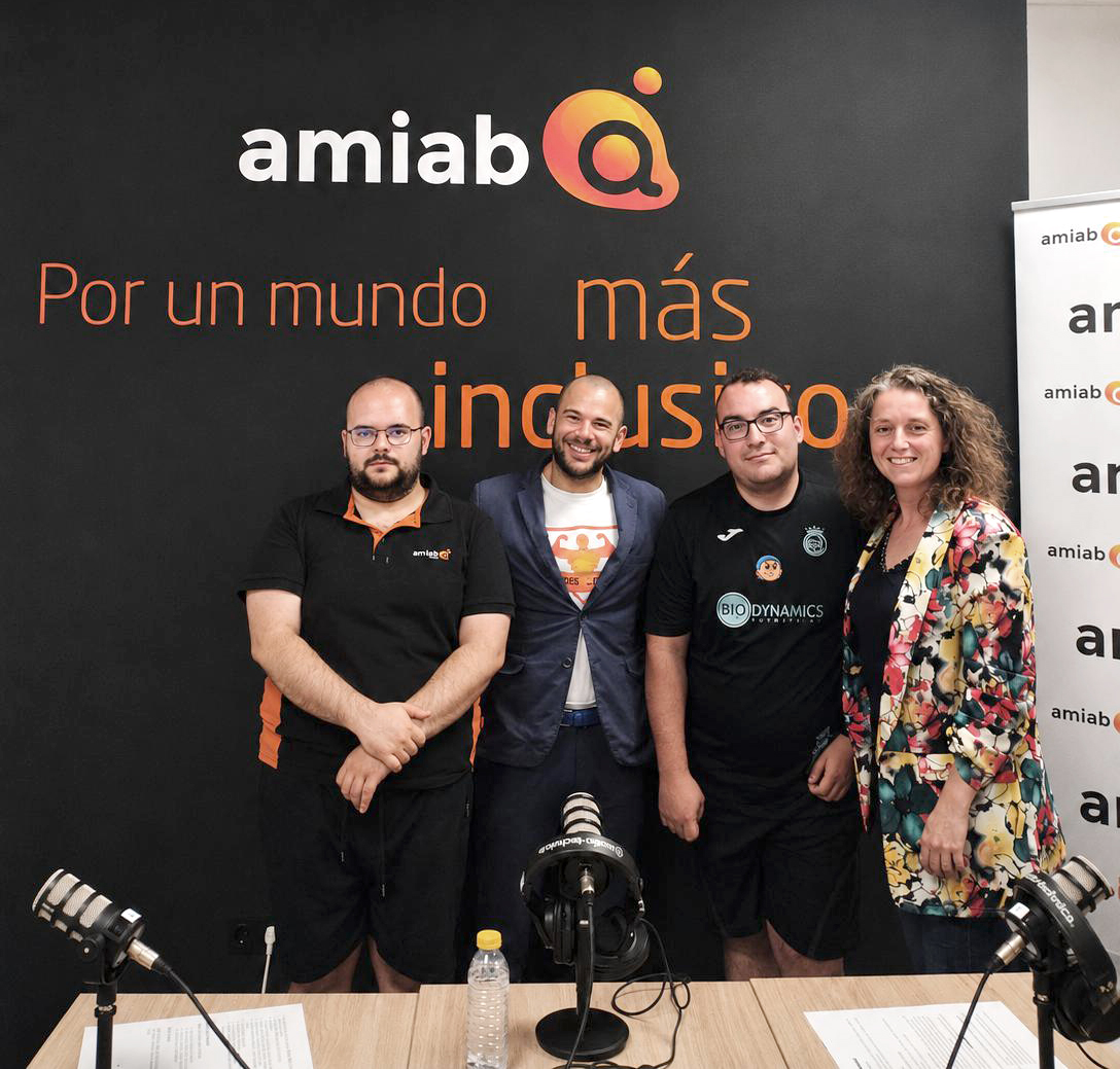 El atleta y creador de contenido Brosjaca comparte en el podcast de amiab una de sus entrevistas más personales