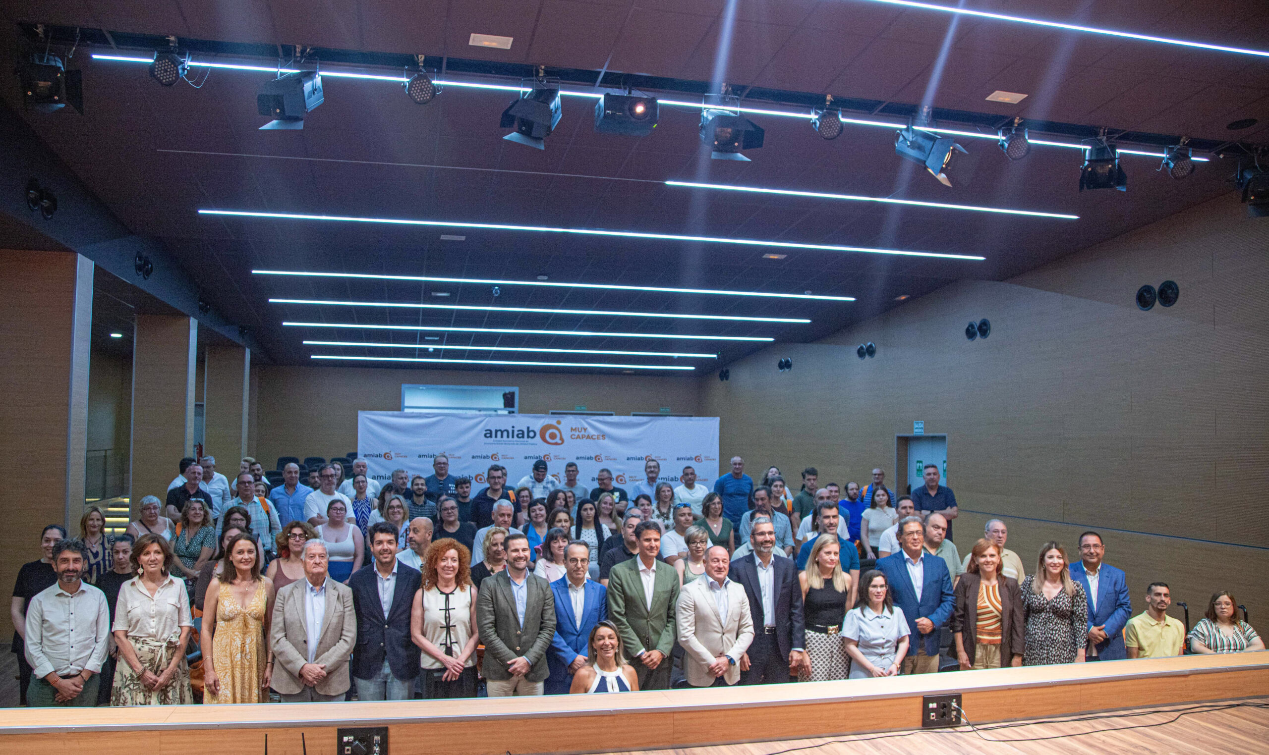 Paso adelante y gran apoyo de amiab en Murcia: ya son 122 personas trabajando en la Región, éxito celebrado por la entidad y las instituciones